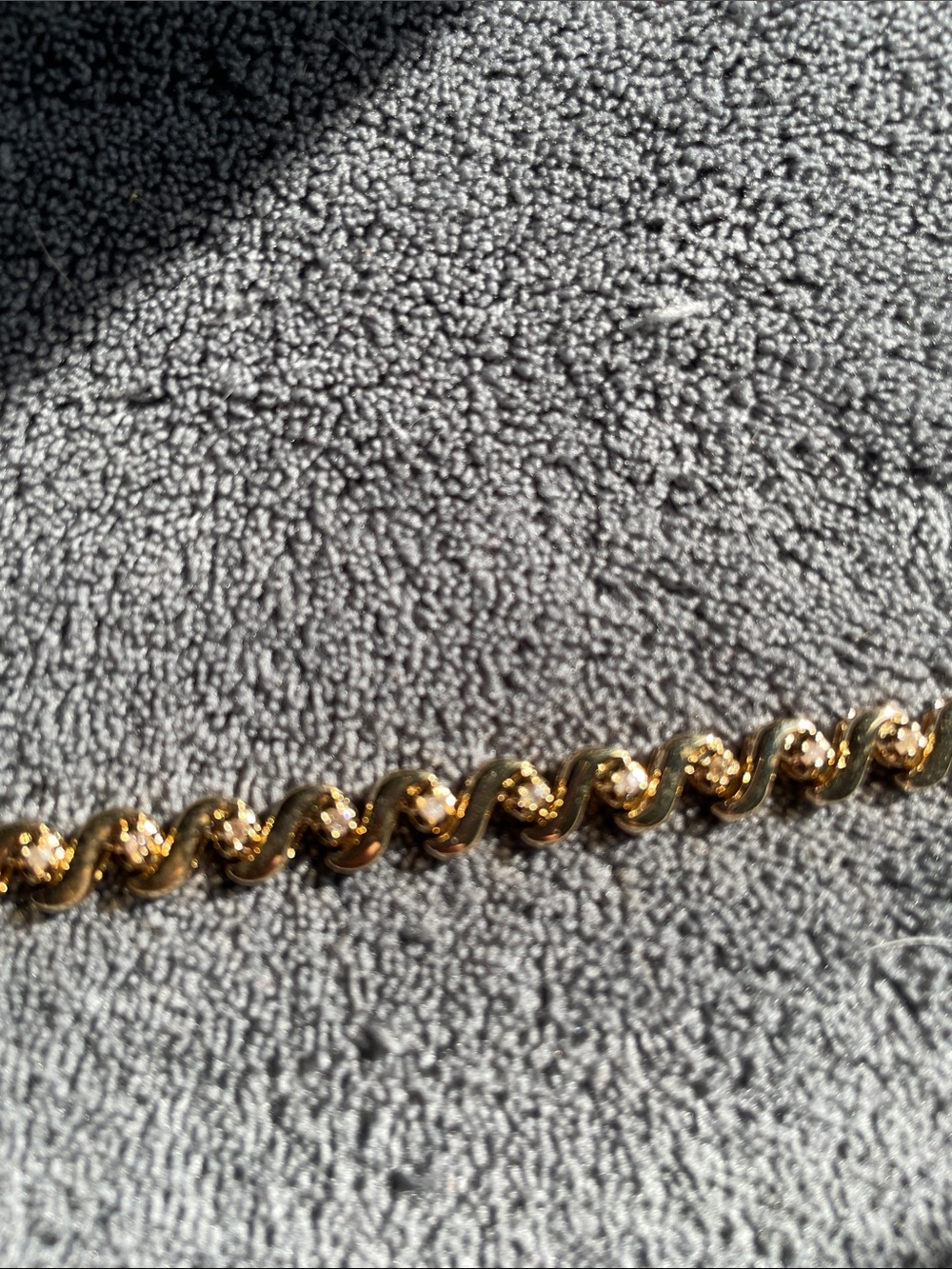 Karis Collection Gold-Tone Women's Chain Bracelet - Elegant Twist Link